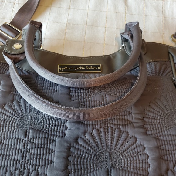 Petunia Pickle Bottom Convertible Diaper Bag Backpack Tote Gray Floral Quilted - Picture 13 of 14